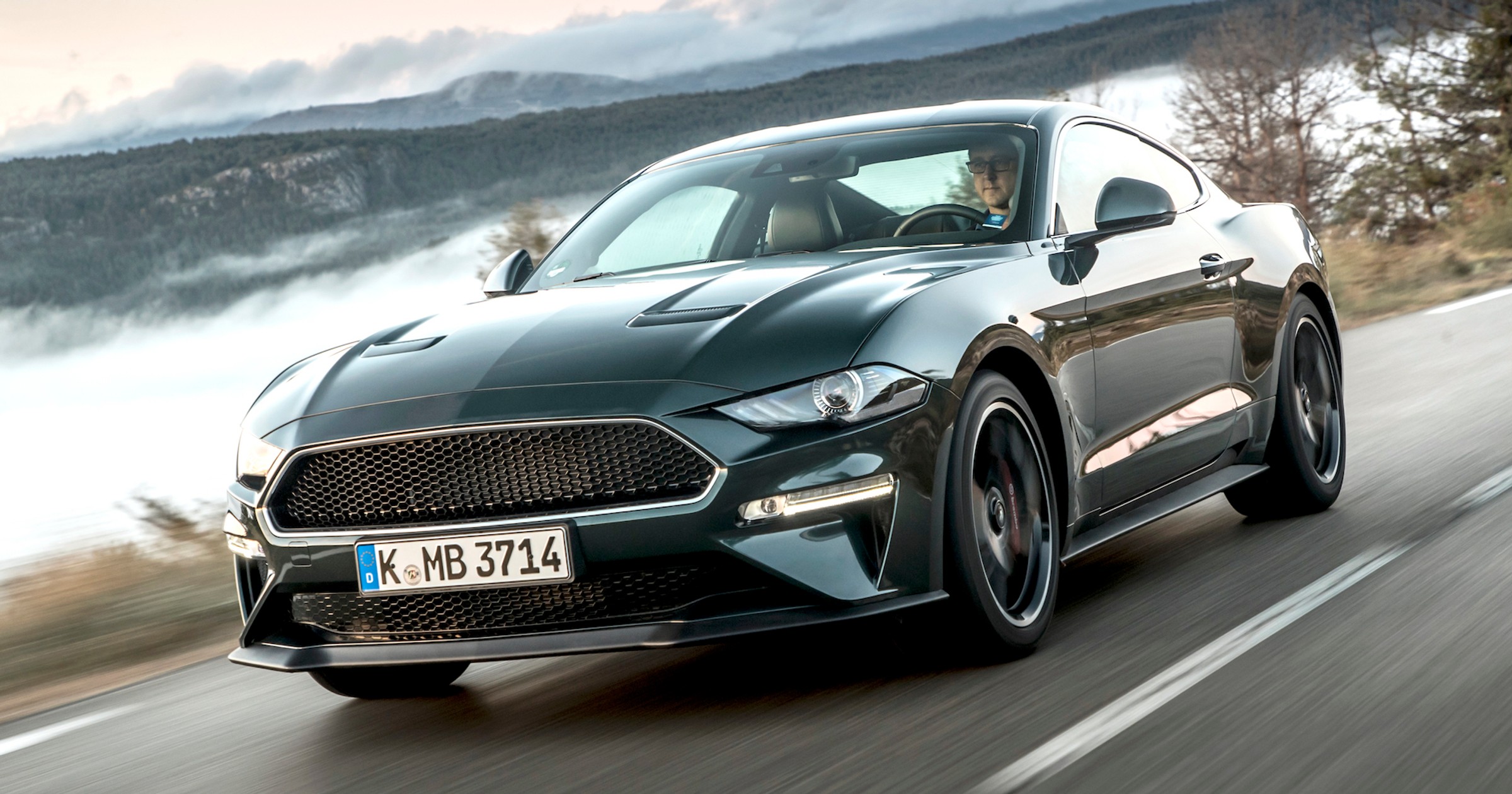 Ford chętnie chwali się najmocniejszymi wersjami Mustangów. My przypominamy również te słabsze. 