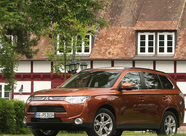 Nowy Mitsubishi Outlander od 98 990 zł
