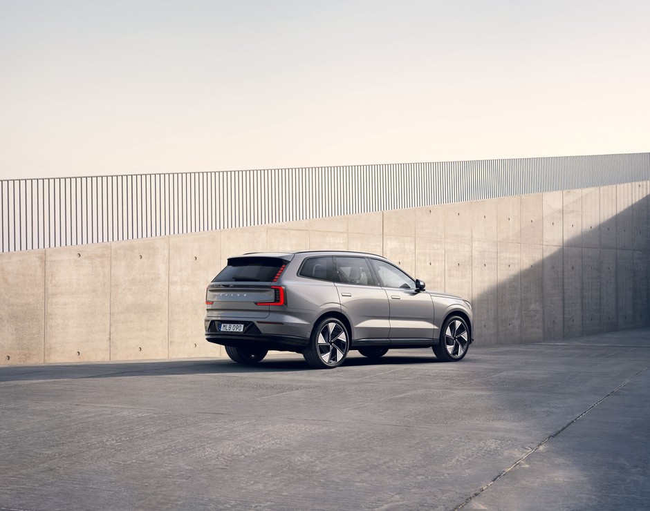 Volvo EX90