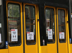 Od środy w transporcie publicznym będą obowiązywać nowe obostrzenia