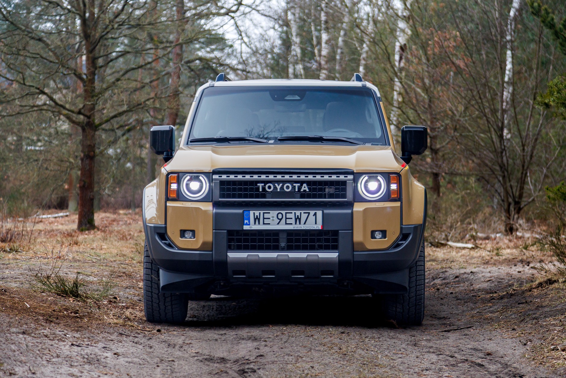 Jeep Wrangler vs Toyota Land Cruiser