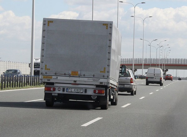 Blokujesz lewy pas? Dostaniesz mandat. Ruszyły łapanki