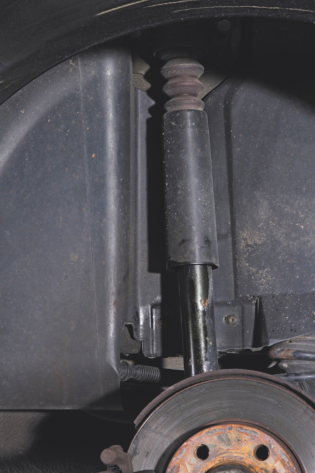 Czym grozi zużycie amortyzatorów?