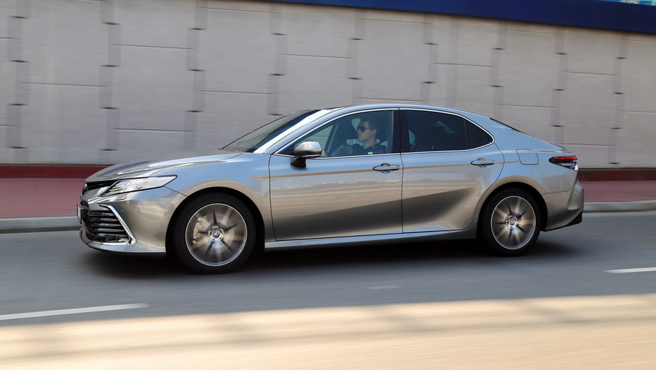 Toyota Camry 8. generacja FL 2021 