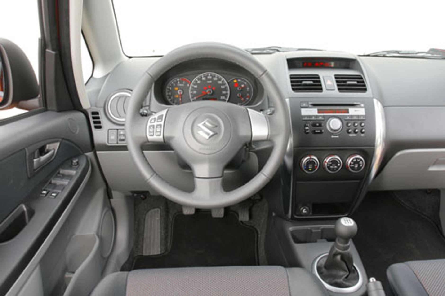 Suzuki SX4 1.6 GS - Uzdolniony kompakt
