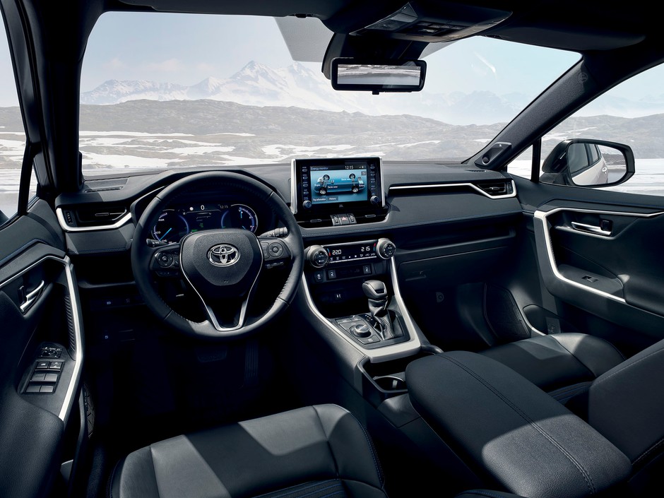 Nowa Toyota RAV4 - jak jeździ wersja hybrydowa?