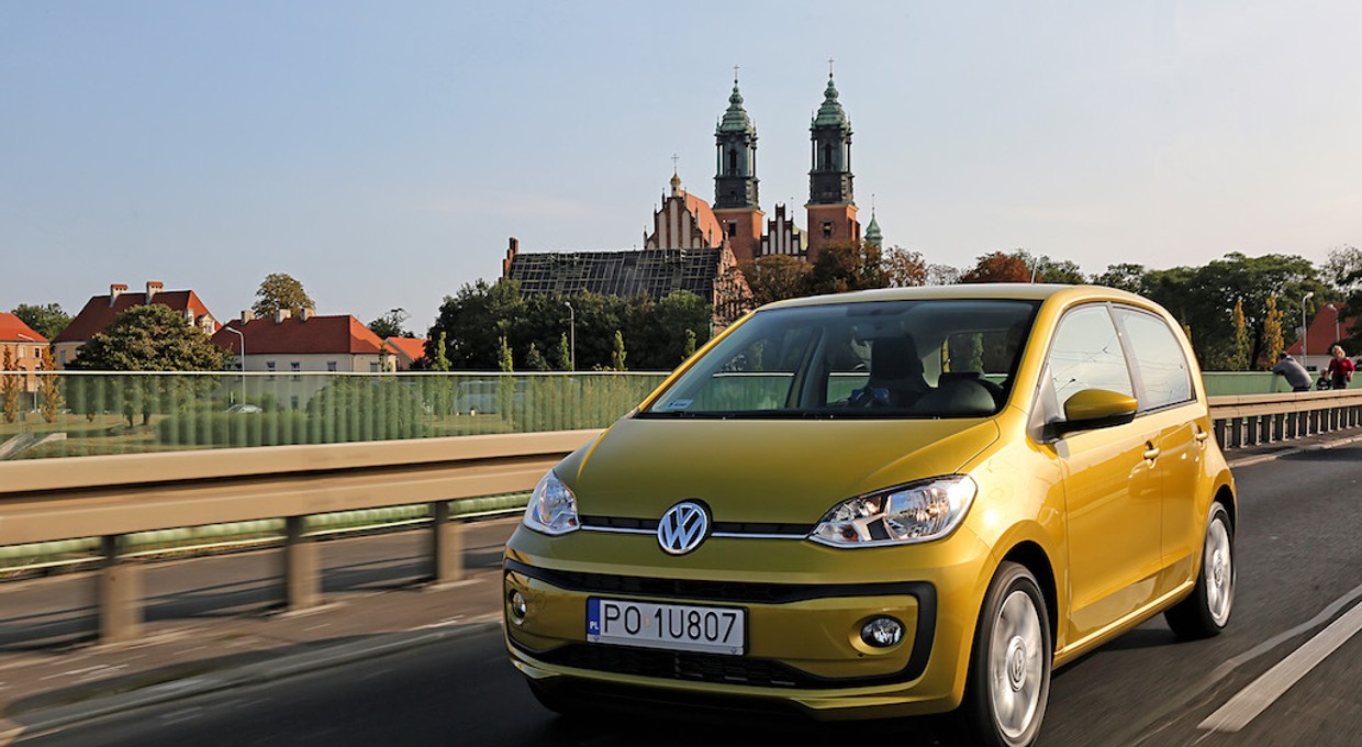 Auto, które mało pali za 20 tys. Top 10 oszczędnych samochodów