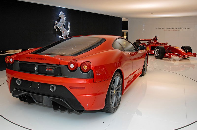 IAA Frankfurt 2007: Ferrari F430 Scuderia – premiera z Michaelem Schumacherem