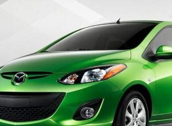 Zmodyfikowana Mazda2 zadebiutuje w USA, by trafić do Europy