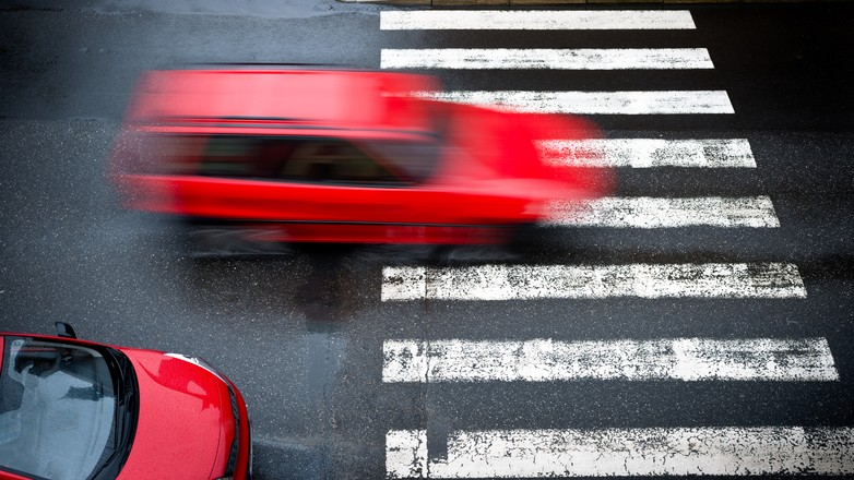 Wyprzedzanie na przejściu dla pieszych