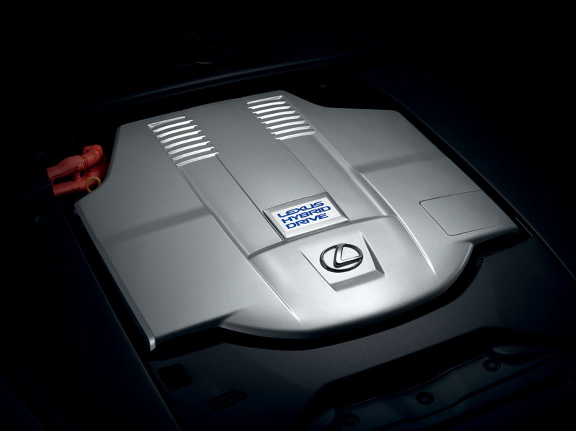 Lexus LS 600 h 2010: nowe akumulatory i więcej miejsca w bagażniku