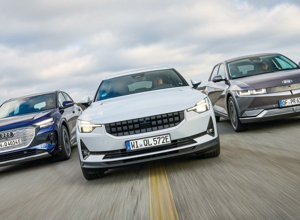 Który numer okaże się szczęśliwy? Audi Q4 e-tron, Hyundai Ioniq 5 i Polestar 2 walczą o szczyt podium!