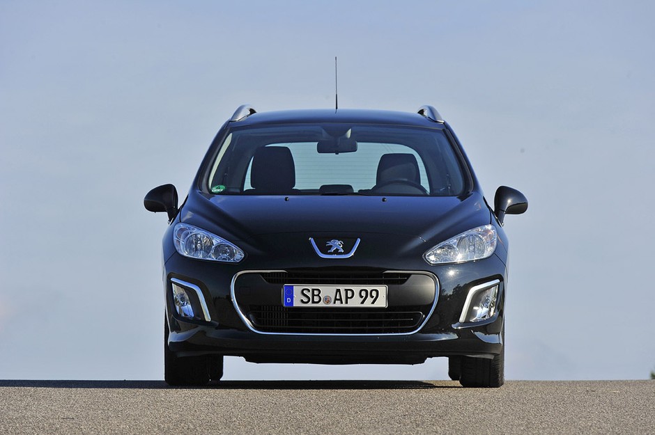 Używany Peugeot 308: poznaj największe wady i zalety francuskiego kompaktu