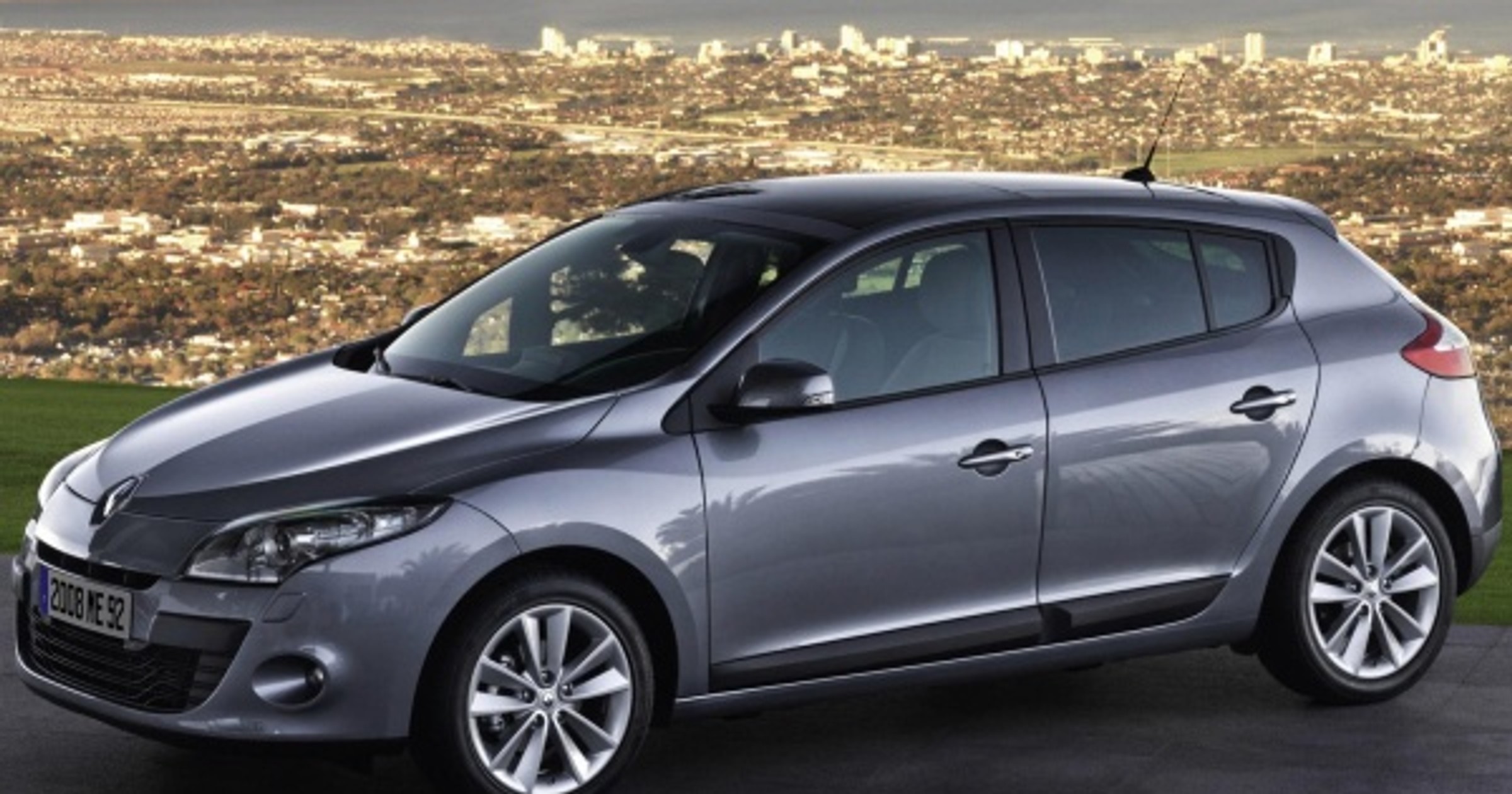 Renault odkrywa karty