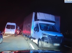 Kierowcy jechali pod prąd na autostradzie A4. Zablokowali korytarz życia