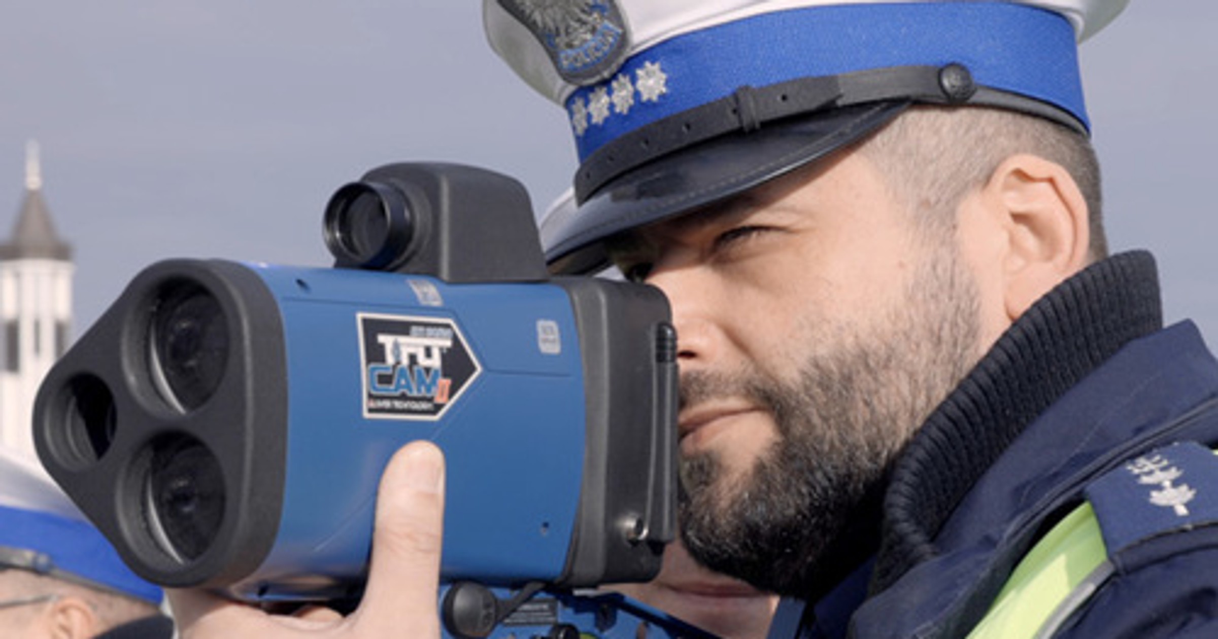 Nowe laserowe mierniki prędkości w policji