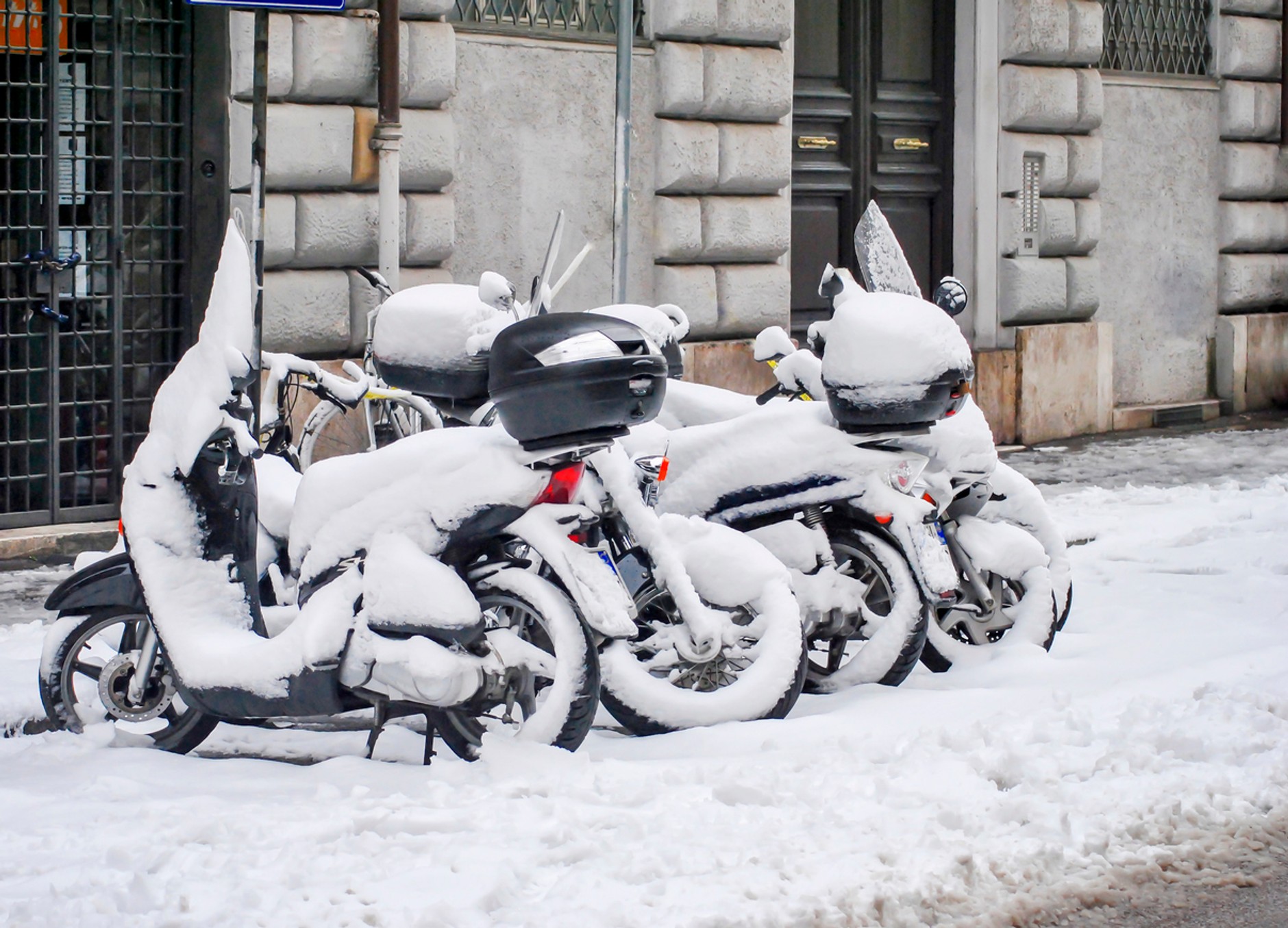 W naszym klimacie motocykl czy skuter to pojazd sezonowy