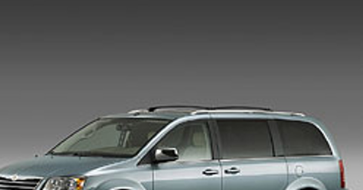 Chrysler Voyager: pierwsze zdjęcia nowej wersji