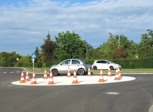 Rondo w Strzelinie stało się internetowym pośmiewiskiem