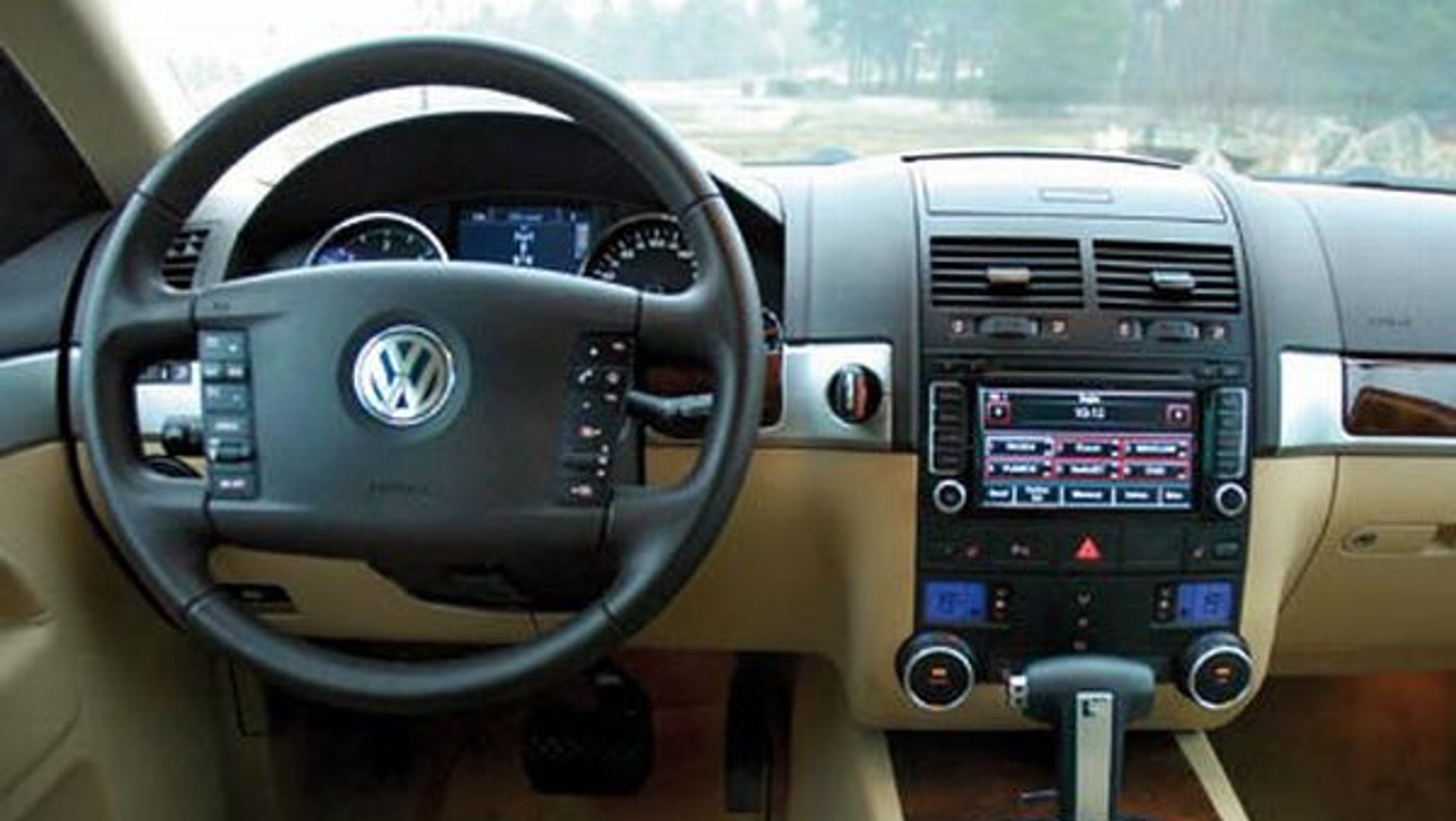 VW Touareg od środka