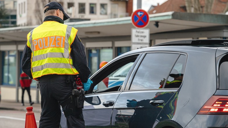 Kary za wykroczenia drogowe za granicą wciąż rosną