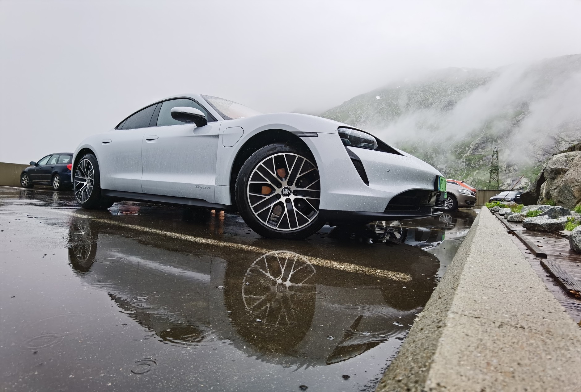 Elektromobilność Alpy Audi e-Tron S Audi e-Tron GT Porsche Taycan