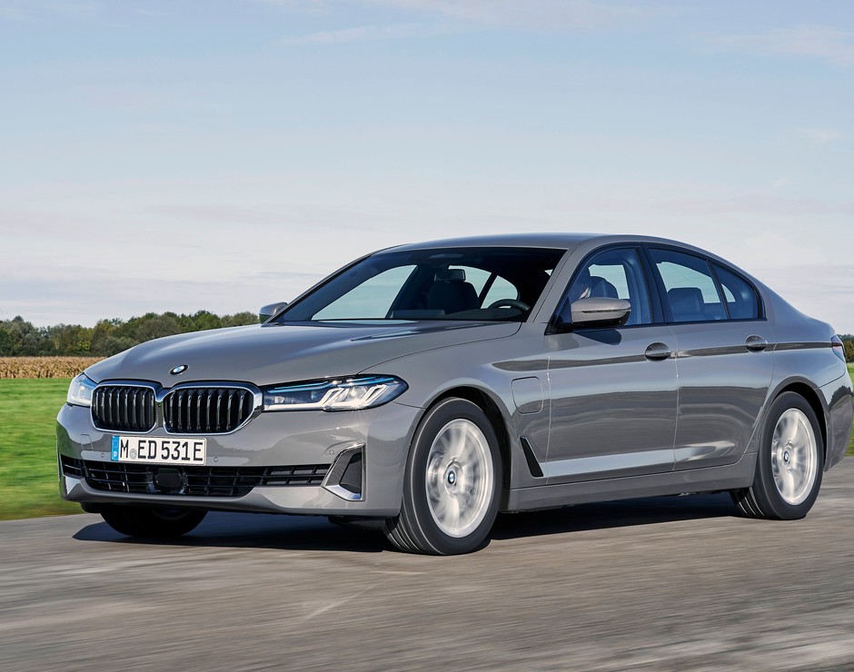 BMW Serii 5 7 generacja 2020 rok limuzyna