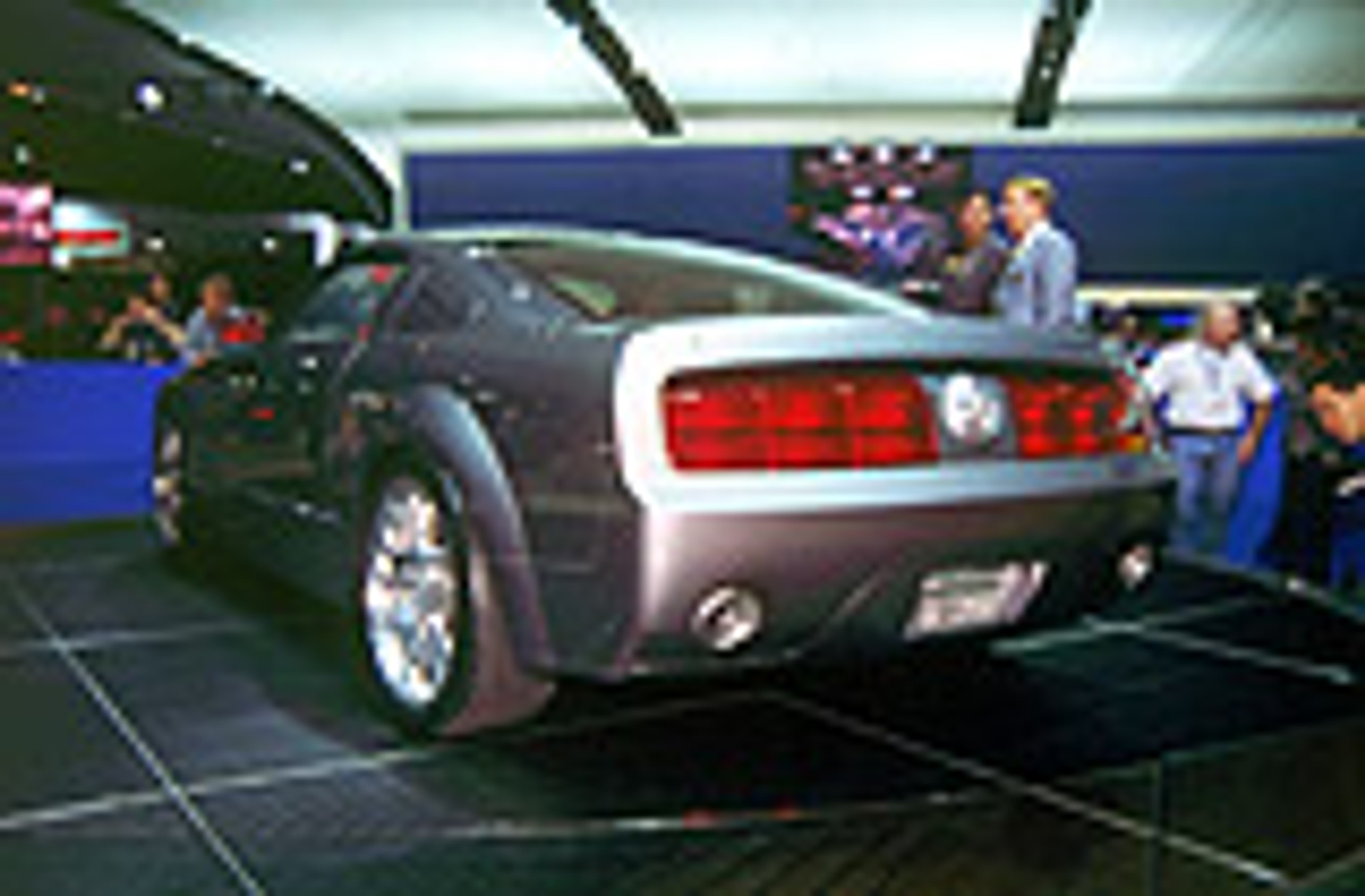 Wystawa samochodowa Detroit 2003