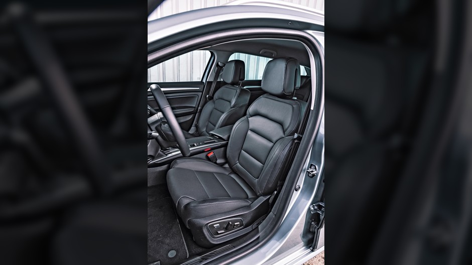 Renault Megane 1.3 TCe 140 - fotel kierowcy