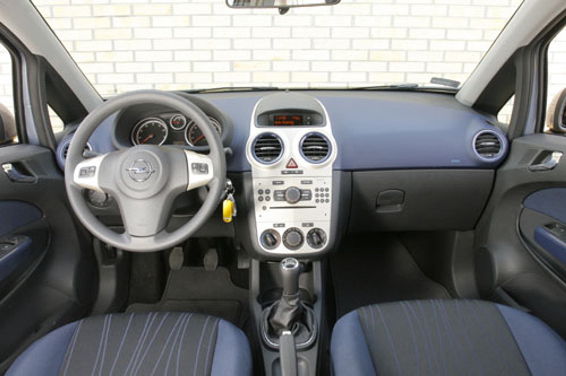 Opel Corsa 1.2 Enjoy - Z nowym charakterem