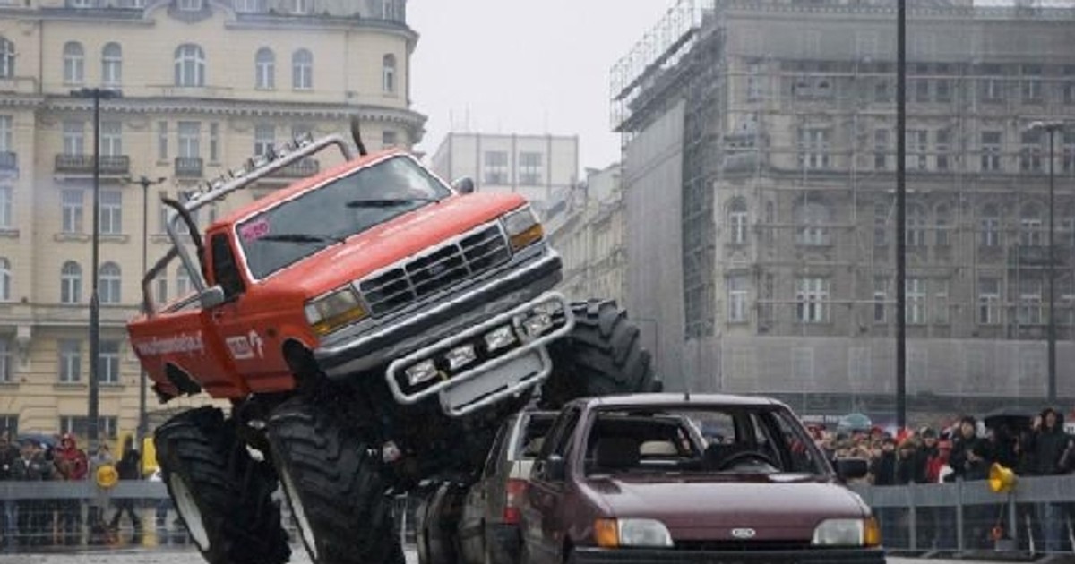 Monster Truck na ulicach Warszawy