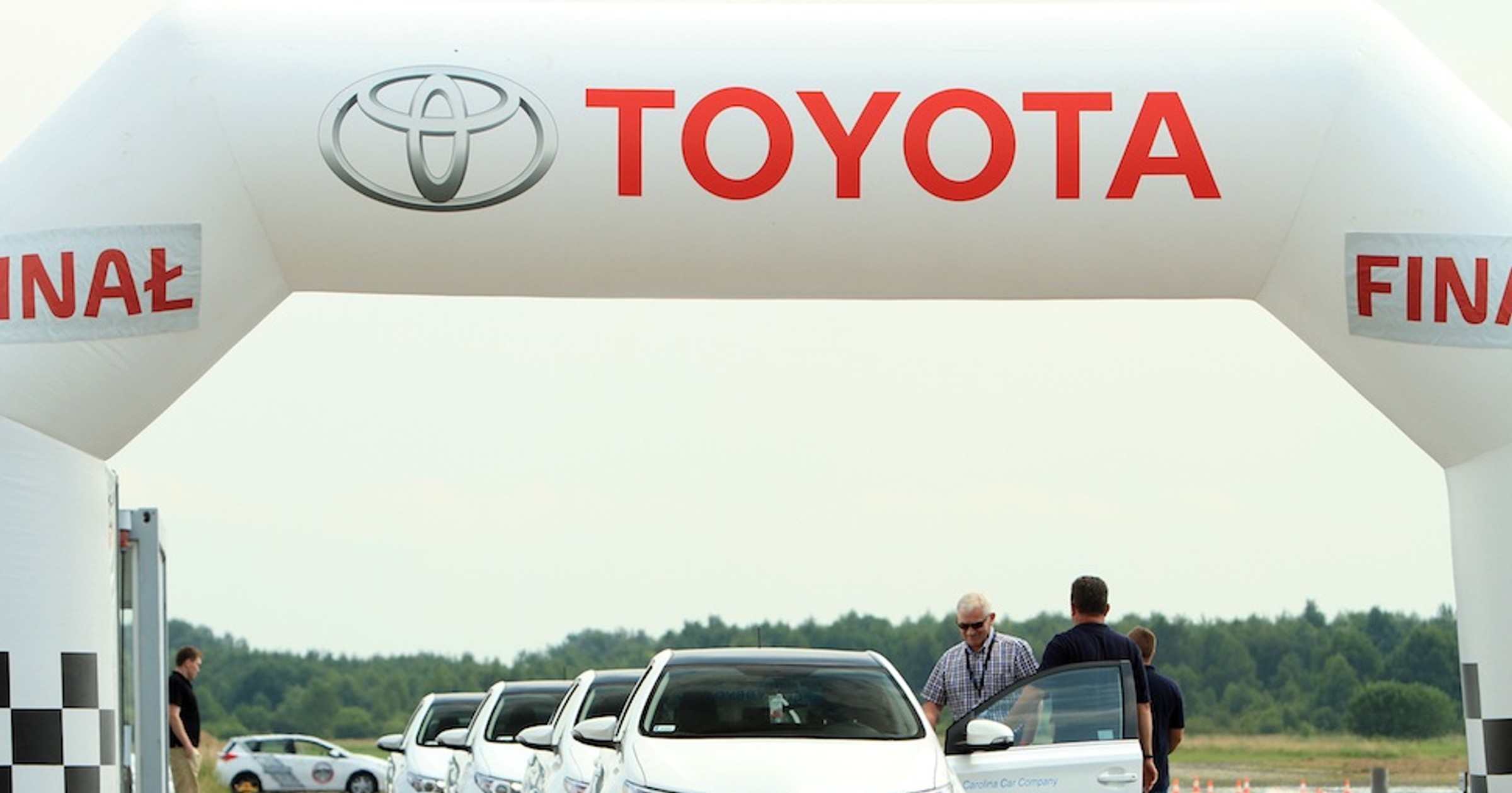 Ile tak naprawdę pali hybrydowa Toyota Auris?