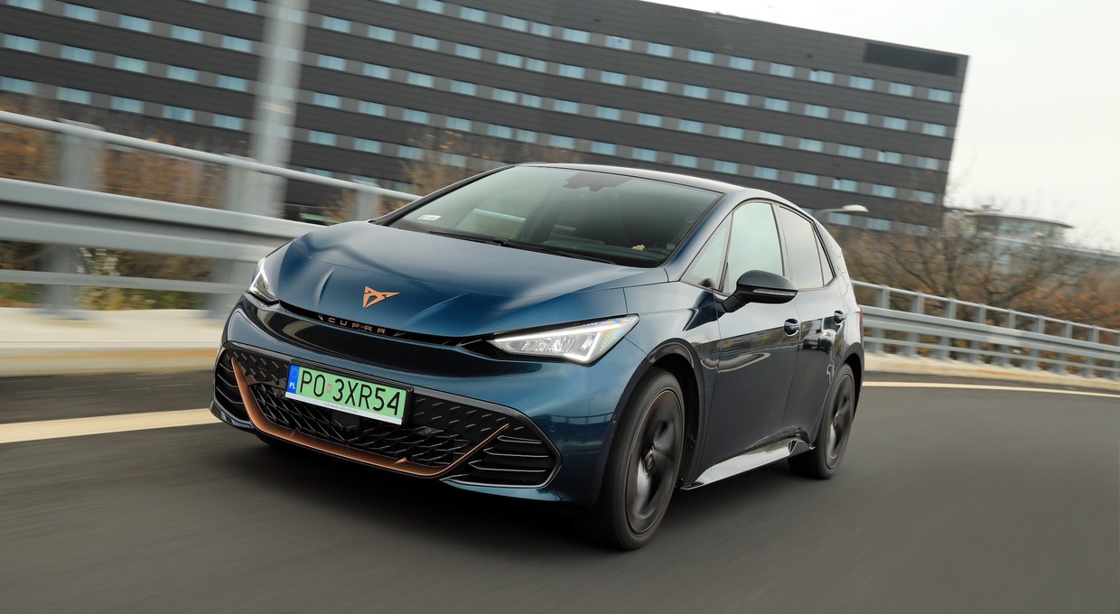 Cupra Born 58 kWh e-boost. Pazur i prezencję ma, a jak z zasięgiem?