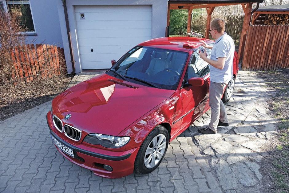 Po paru godzinach auto wygląda już zupełnie inaczej niż rano, ale... za pierwszym razem na pewno zejdzie Wam dłużej – zarezerwujcie sobie na polerowanie auta cały weekend.