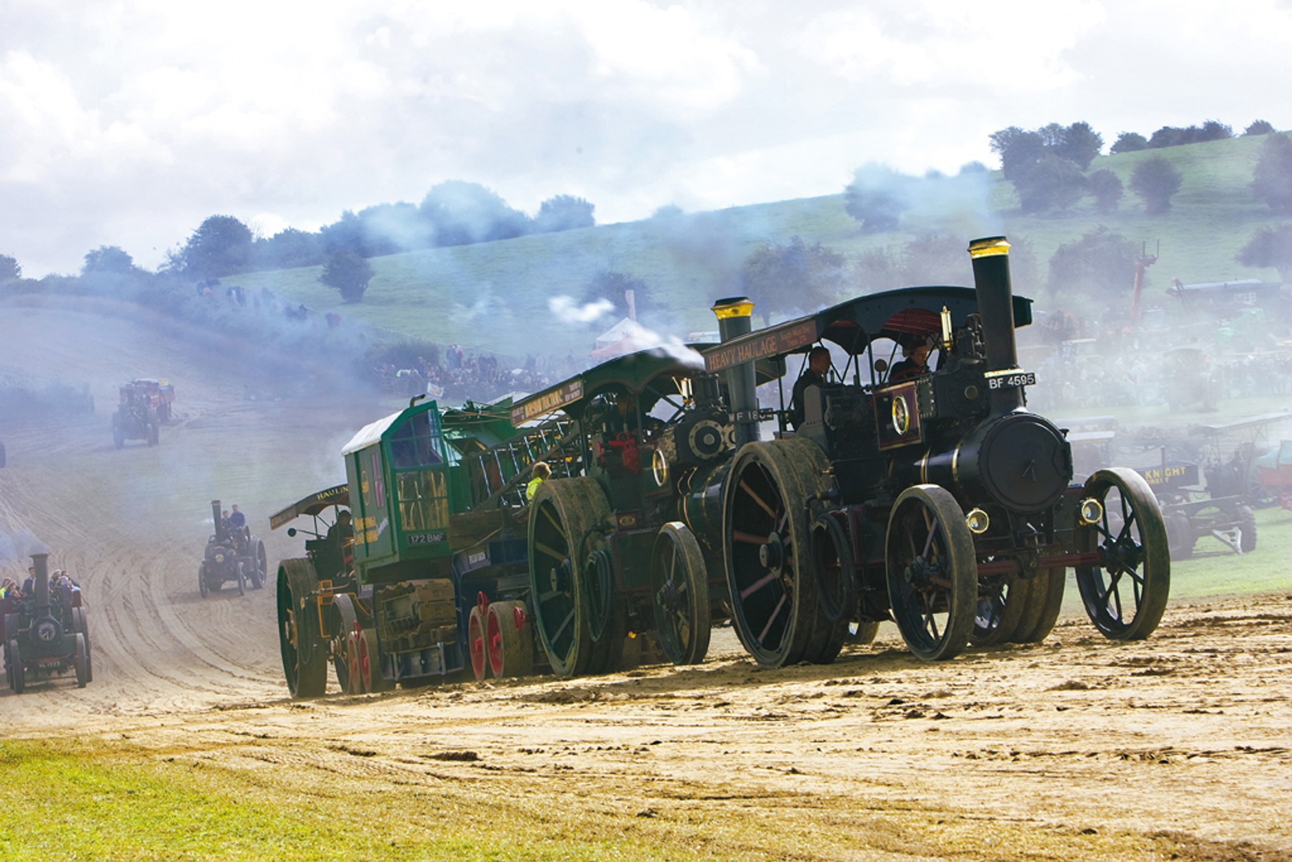Pełną parą! Relacja  ze zlotu pojazdów z napędem parowym