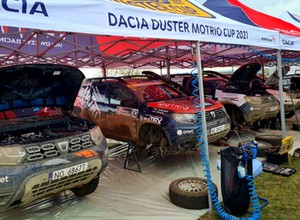 Jazic i Kuszewski zdominowali Dacia Duster Motrio Cup