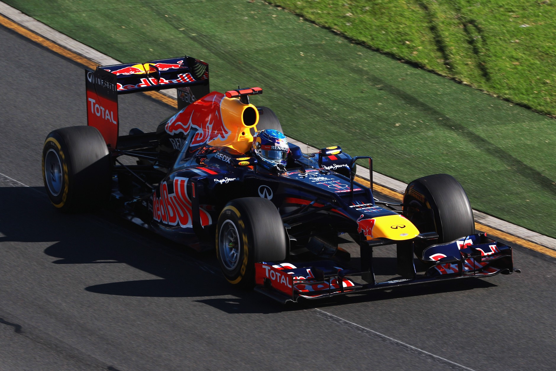 Button triumfuje trzeci raz w Grand Prix Australii