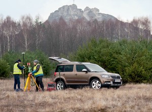 Skoda na etacie - tam, gdzie jeszcze nie wytyczono dróg