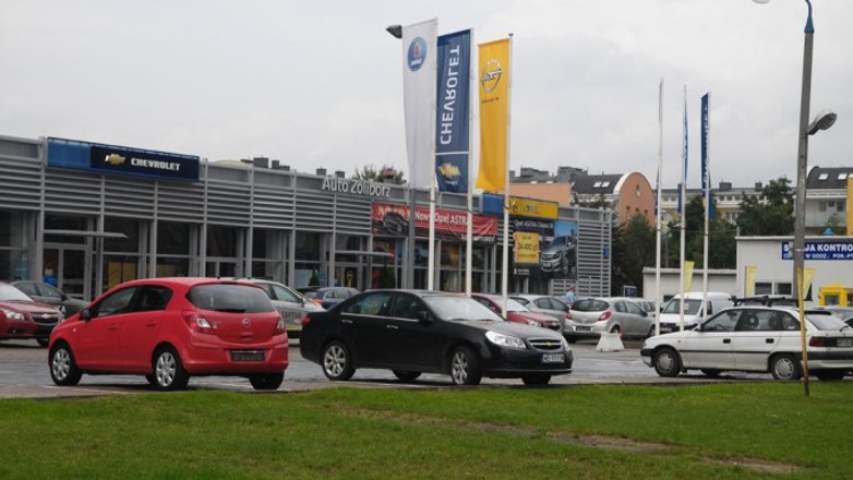 W roku 2012 kupiliśmy mniej aut ale zapłaciliśmy za nie więcej