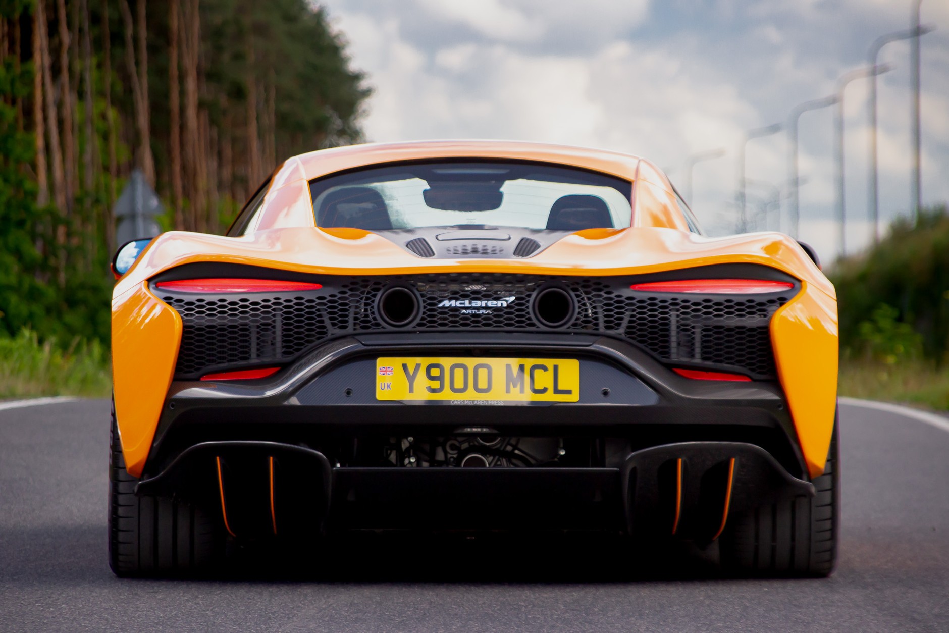McLaren Artura.