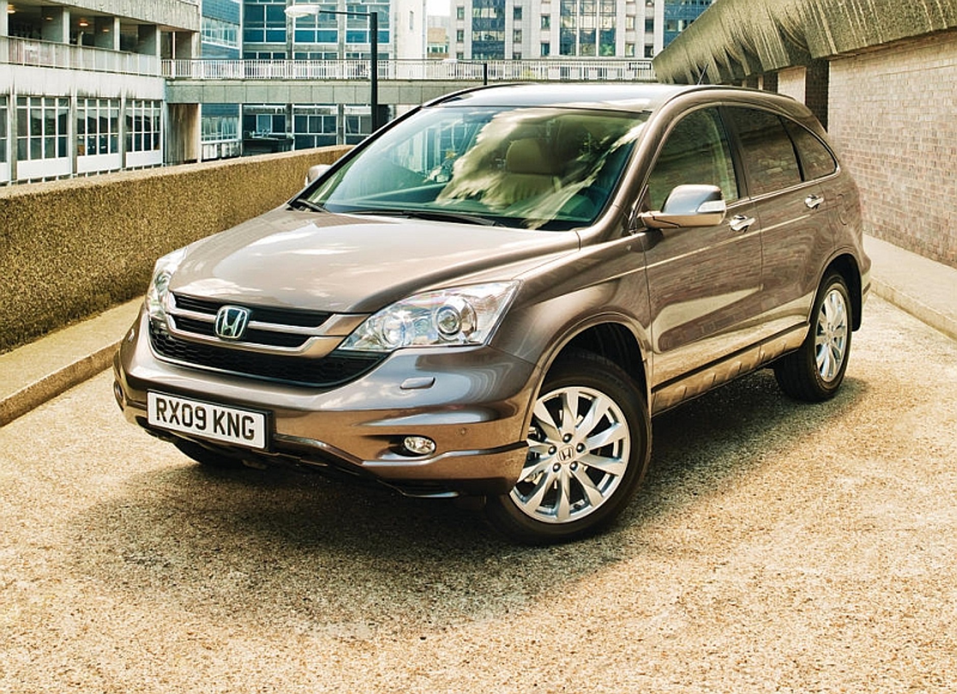 Honda CR-V 2010 - nowy wygląd i automat w dieslu