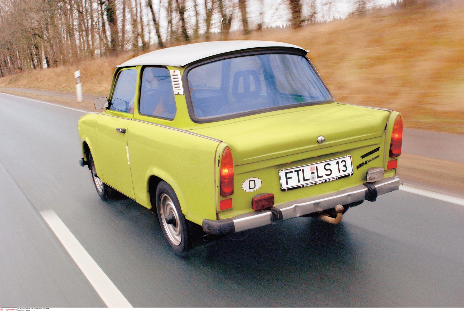 Dlaczego karoseria Trabanta jest wykonana z tworzywa sztucznego?