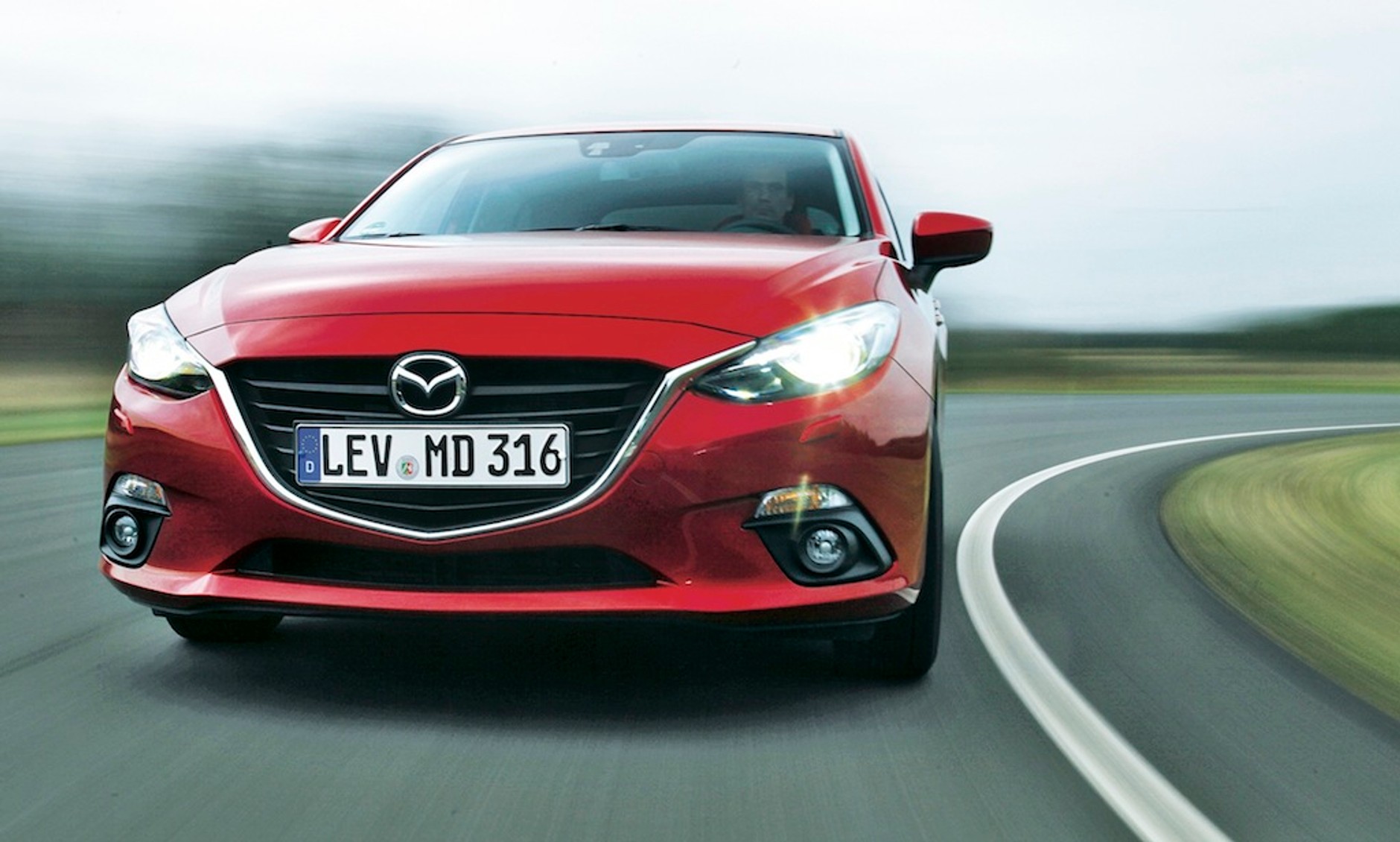 10 aut w teście spalania przy pełnym gazie - Mazda 3