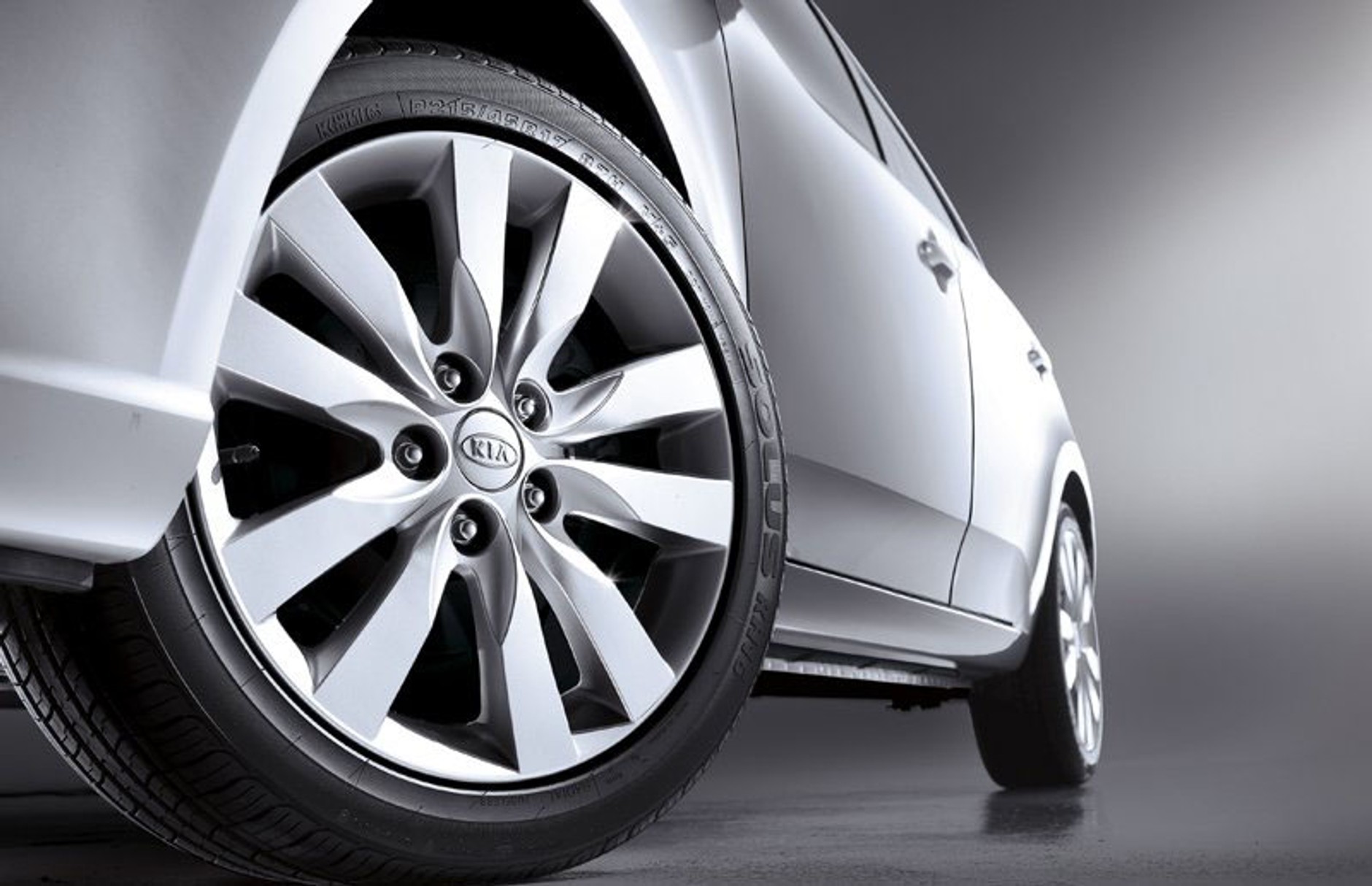 Kia Forte: nowe zdjęcia czterodrzwiowego sedana (fotogaleria)