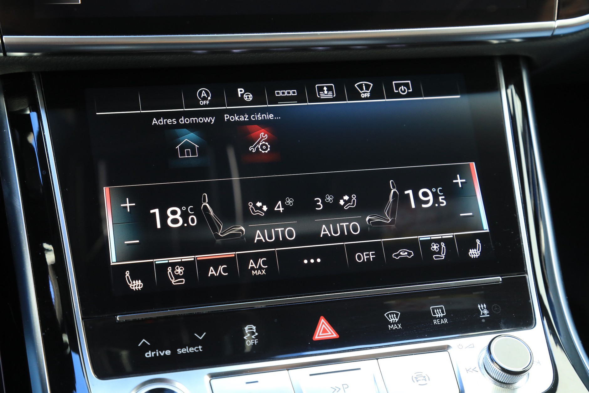 Audi A8 L 60 TFSI (2022 r.; D5)