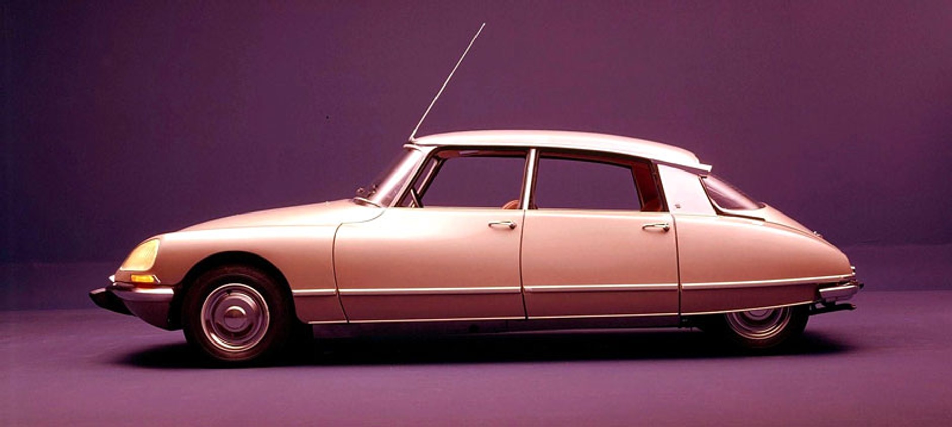 50 kultowych aut w Paradzie Zabytkowych Citroënów w Warszawie (3.10)