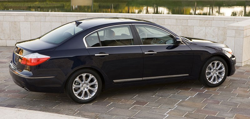 Detroit 2008: Hyundai Genesis - koreański flagowiec dopływa (oficjalne informacje)