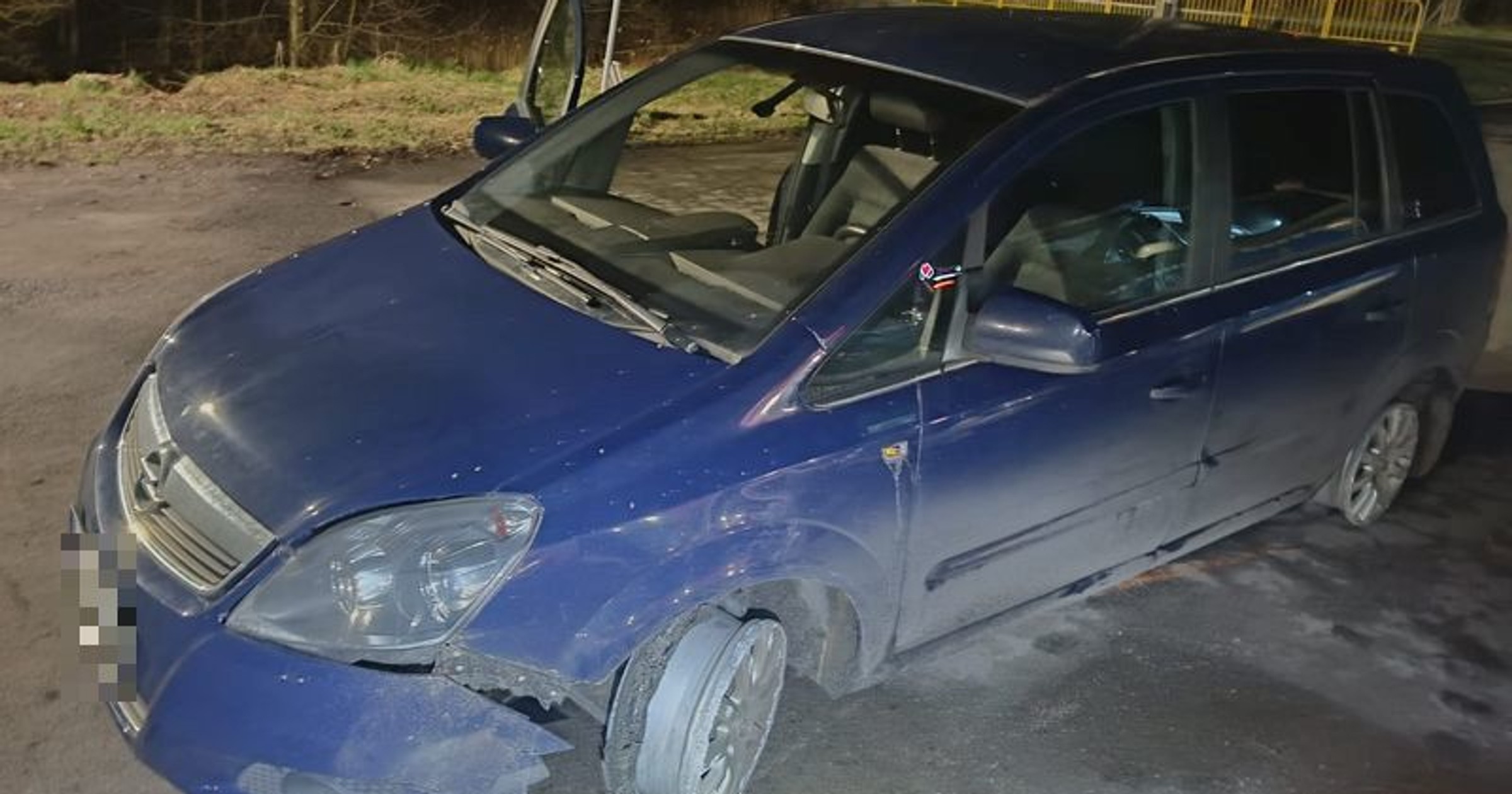 Pijana kierująca miała niemal 3 promile i jechała na samych felgach