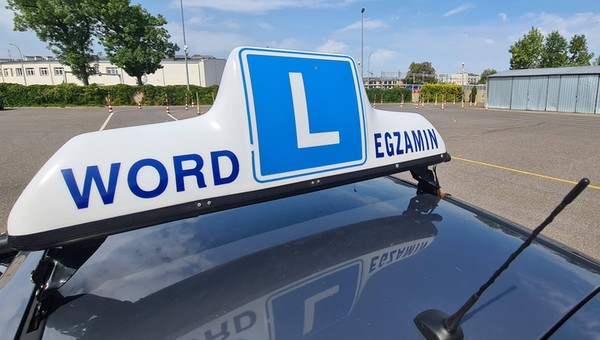 Ośrodki WORD odwołują egzaminy na prawo jazdy. Brakuje egzaminatorów. 