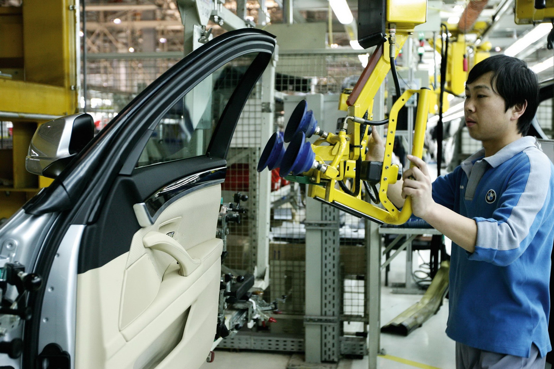 Przedłużone BMW5 specjalnie dla Chińczyków